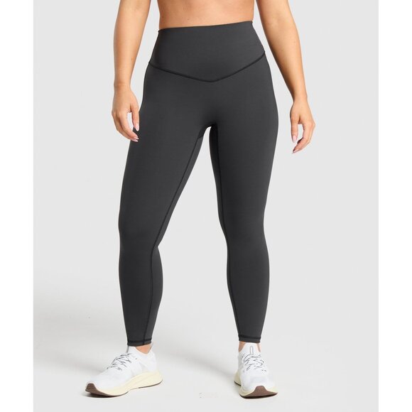 Gymshark Elevate Short Wome's Leggings size S Color black NWOT made in vietnam r - Picture 1 of 6